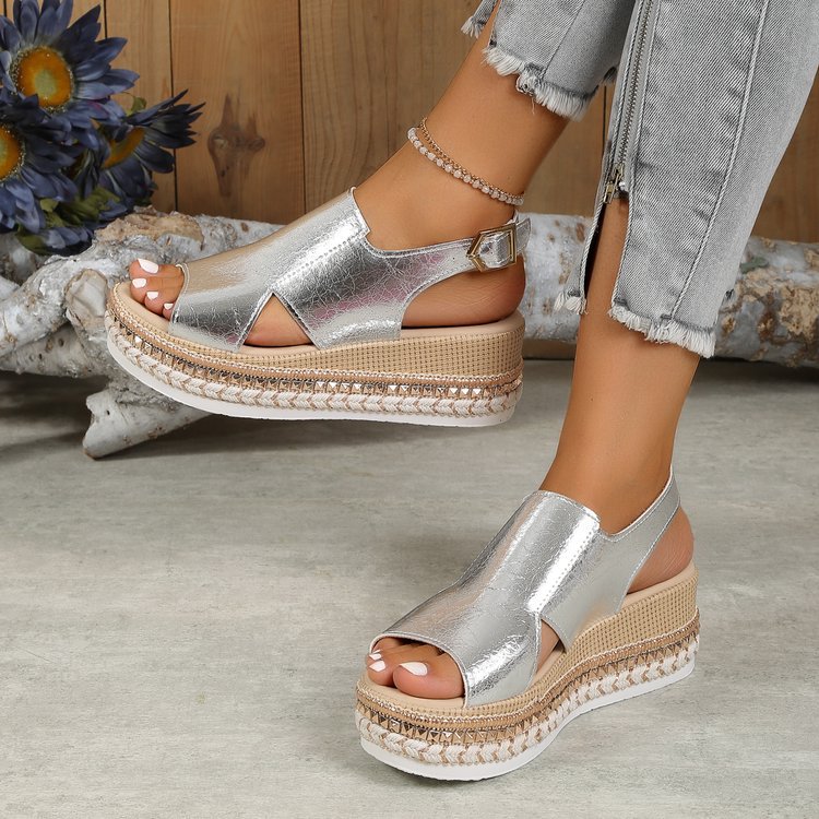 Sandales Compensées Métallisées Femme – Boucle Dorée &